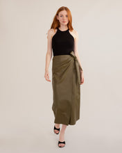 Load image into Gallery viewer, Keri High-Neck Sleeveless Tank