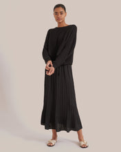 Load image into Gallery viewer, Saya Cropped Crew Neck Sweater