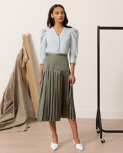Load image into Gallery viewer, Eloise Cotton Puff-Sleeve Blouse
