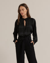Load image into Gallery viewer, Fiona Tie-Front Trousers

