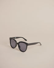 Load image into Gallery viewer, Oversized Teardrop Sunglasses
