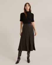 Load image into Gallery viewer, Ting Ting Mock-Neck Short-Sleeve Sweater
